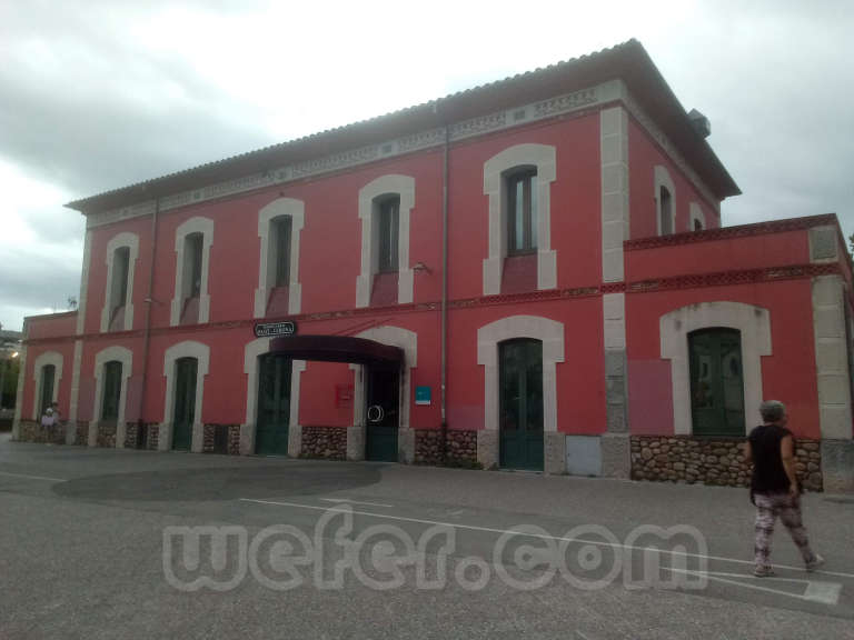 Renfe / ADIF: Girona - 2020 (estación antiguo Carrilet Olot)