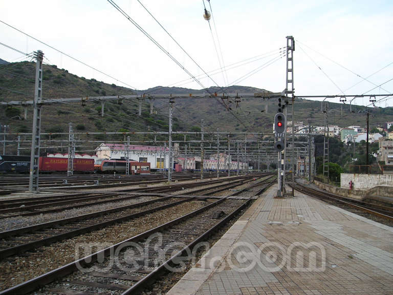 Renfe / ADIF: Portbou - 2005