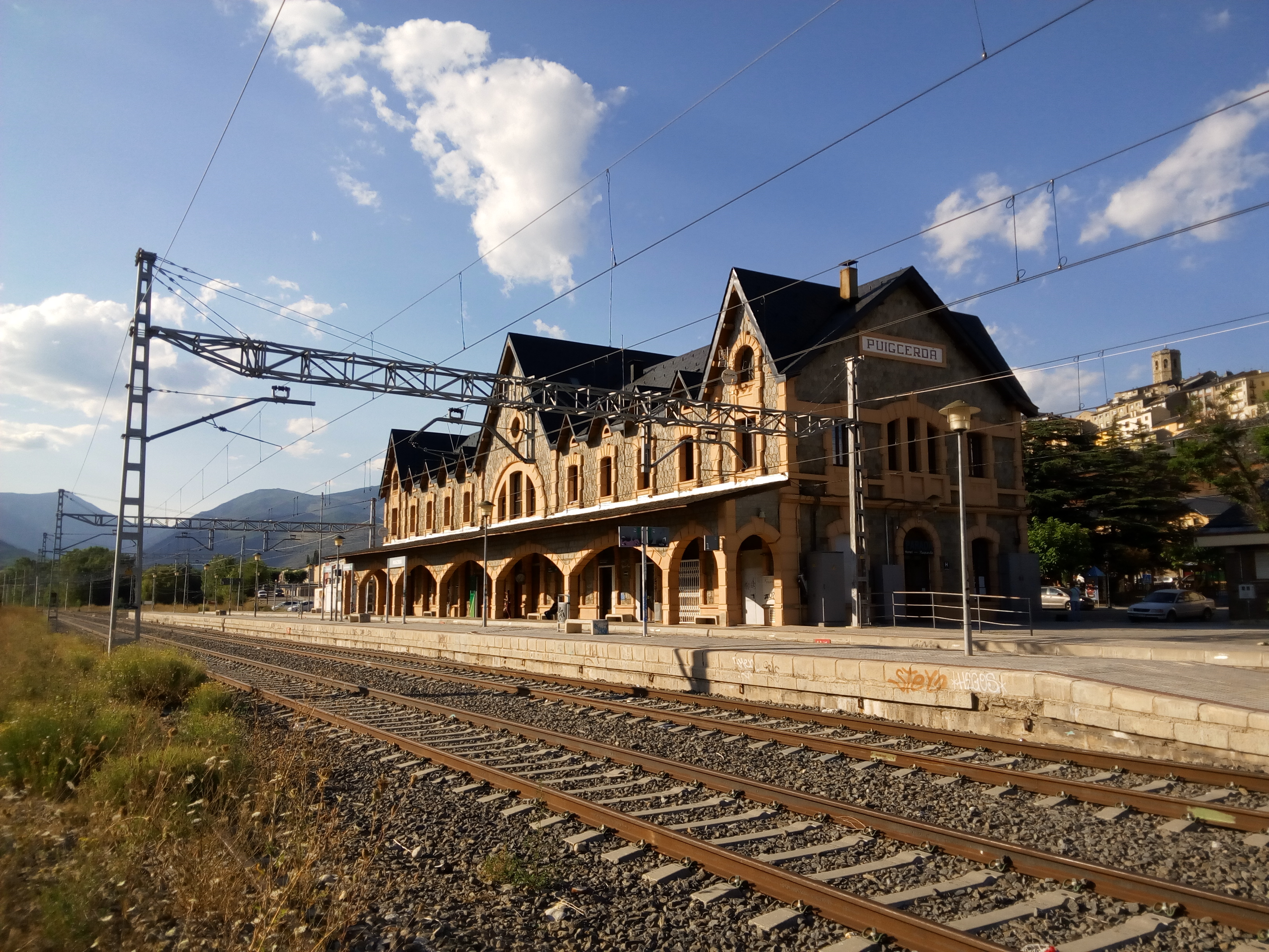 Renfe / ADIF: línea Barcelona / Vic / Puigcerdà / La Tor de Querol