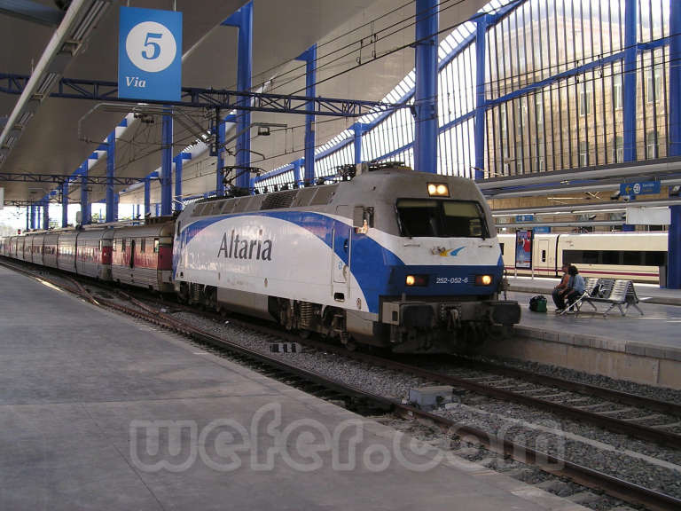 Renfe / ADIF: Lleida - Pirineus - 2006