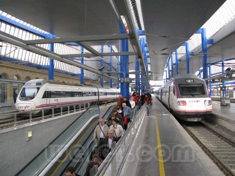 Renfe / ADIF: Lleida - Pirineus - 2010