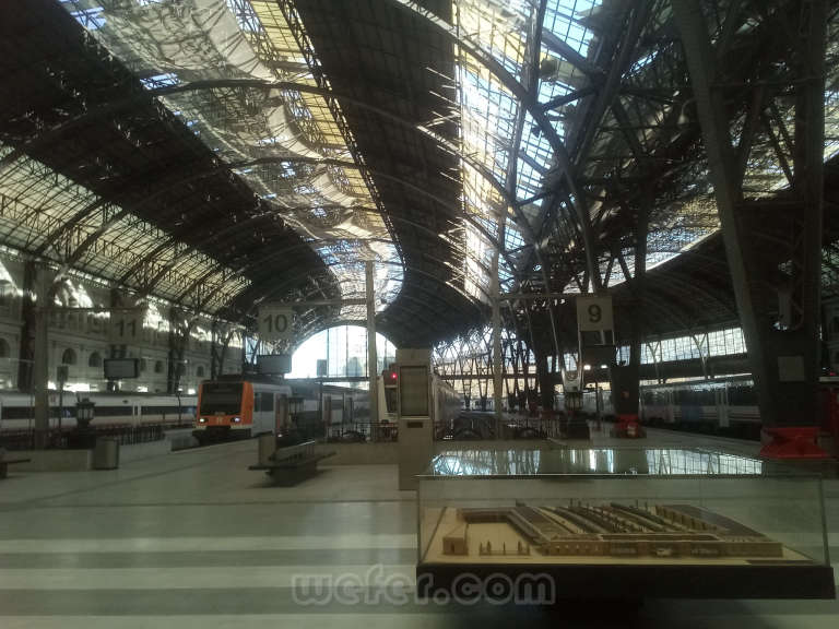 Renfe / ADIF: Barcelona - Estació de França - 2020