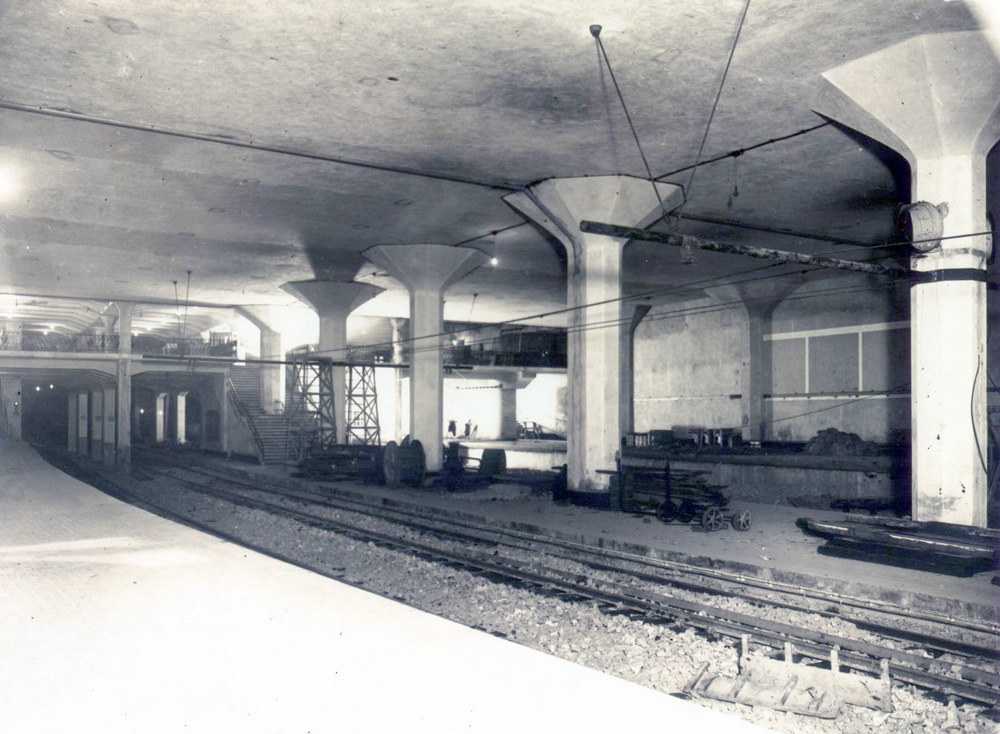 Estación Plaça Catalunya en construcción (1932)