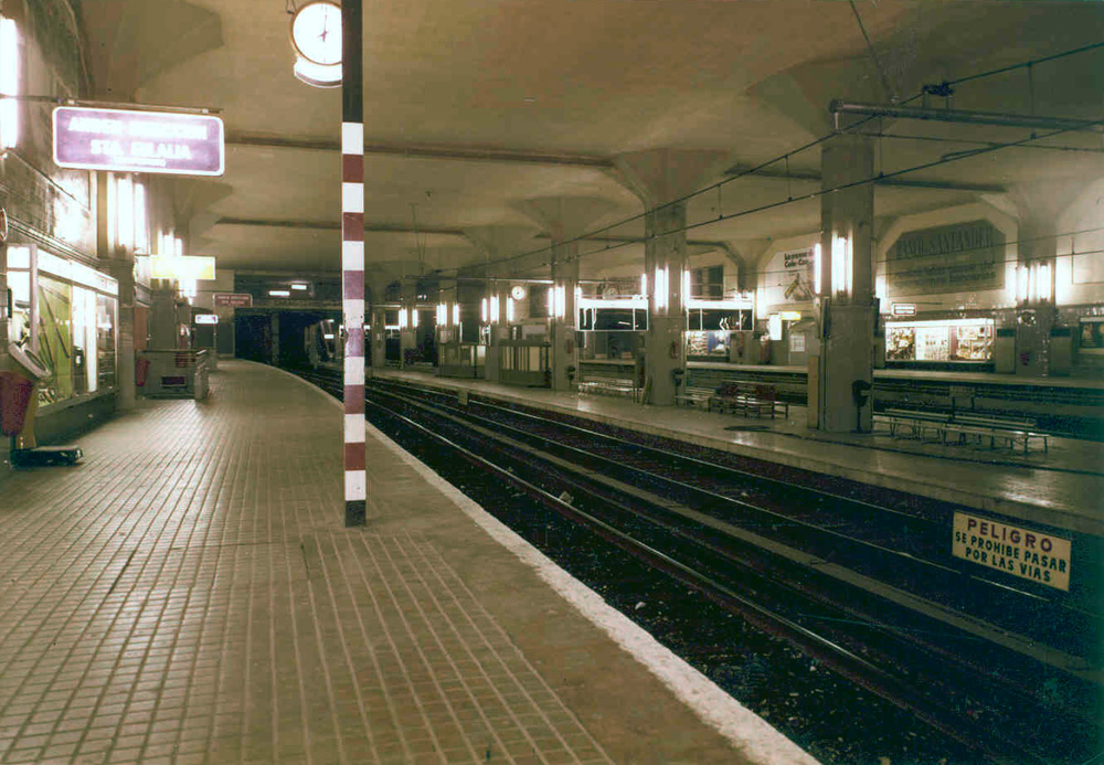 Estación Plaça Catalunya, año 1975