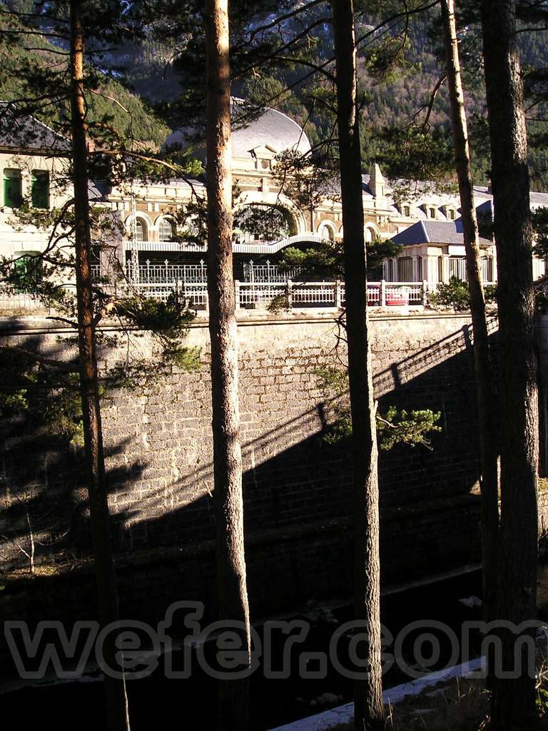 Renfe / ADIF: estación internacional de Canfranc - 2005