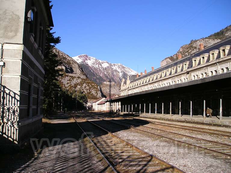 Renfe / ADIF: estación internacional de Canfranc - 2005