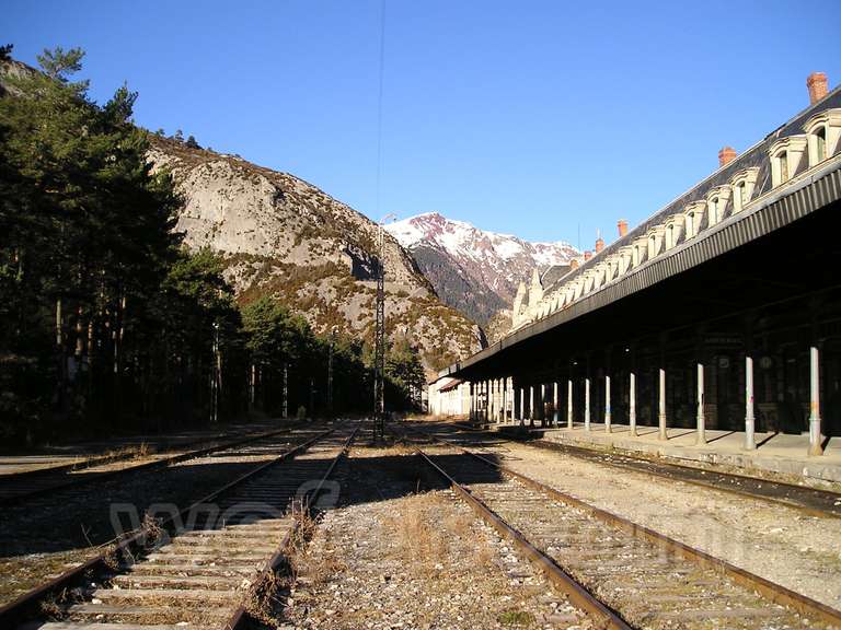 Renfe / ADIF: estación internacional de Canfranc - 2005