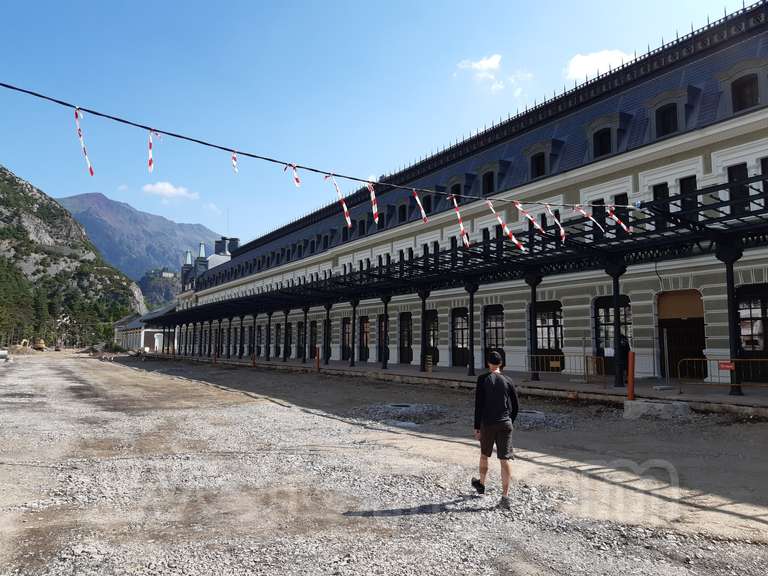 Renfe / ADIF: estación internacional de Canfranc - 2021