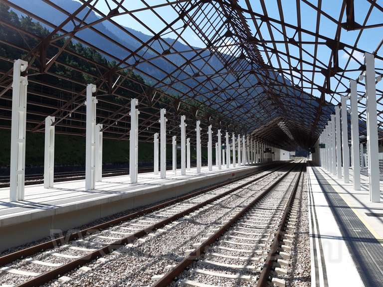 Renfe / ADIF: estación internacional de Canfranc - 2021