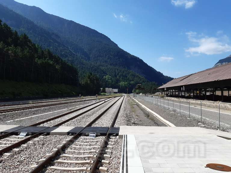 Renfe / ADIF: estación internacional de Canfranc - 2021