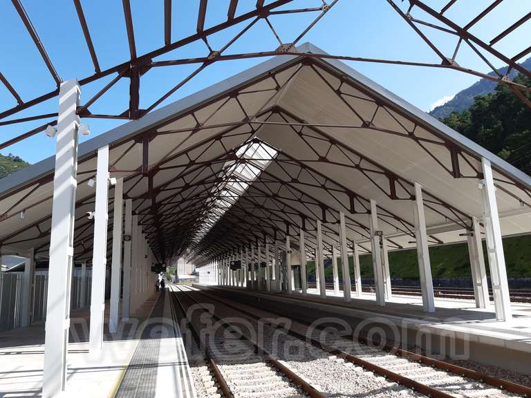 Renfe / ADIF: estación internacional de Canfranc - 2021