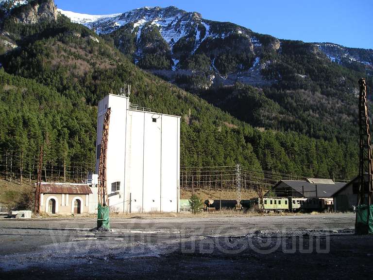 Renfe / ADIF: estación internacional de Canfranc - 2005