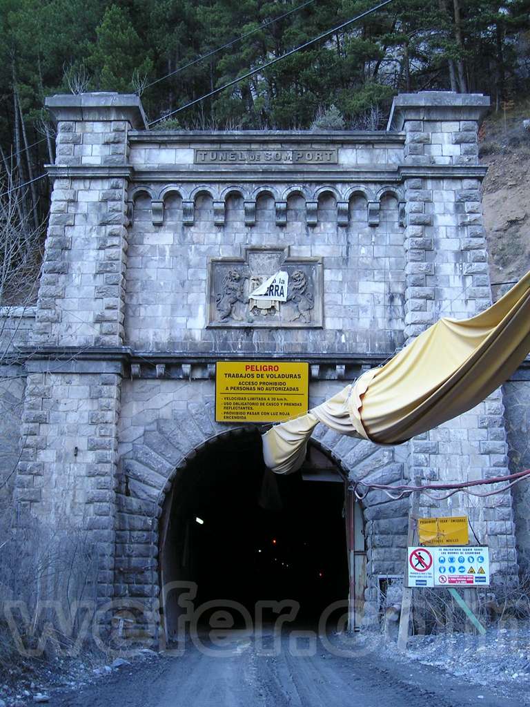 Renfe / ADIF: estación internacional de Canfranc - 2005