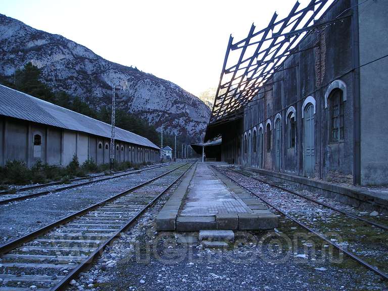 Renfe / ADIF: estación internacional de Canfranc - 2005