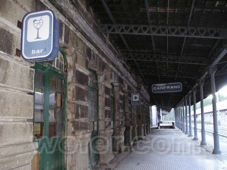 Renfe / ADIF: estación internacional de Canfranc - 2005