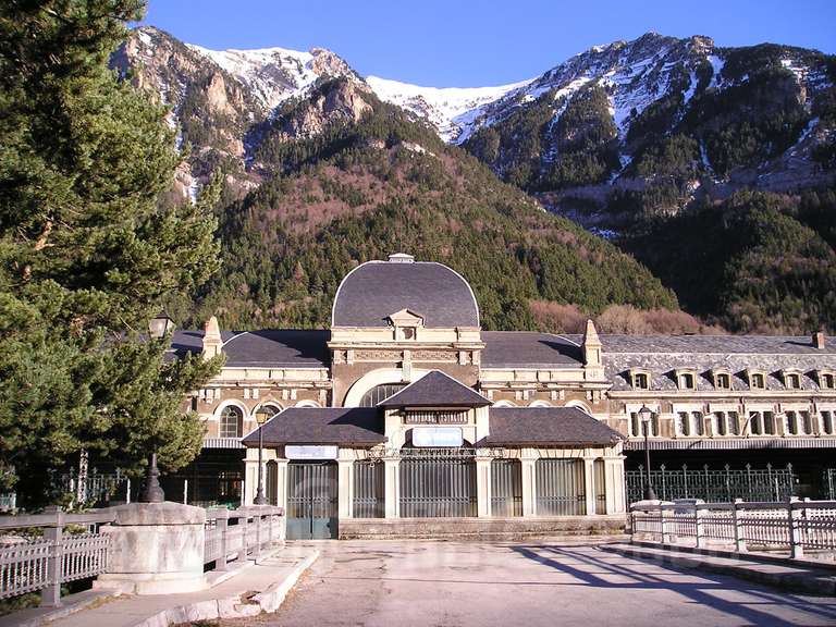 Renfe / ADIF: estación internacional de Canfranc - 2005