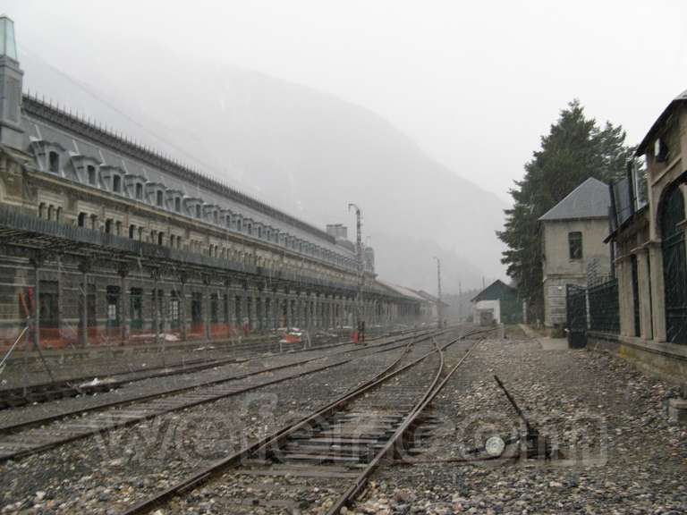 Renfe / ADIF: estación internacional de Canfranc - 2009