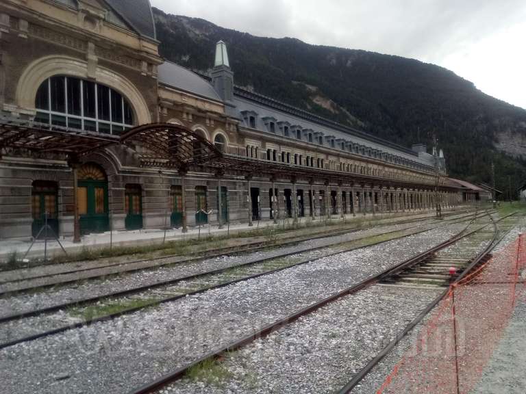 Renfe / ADIF: estación internacional de Canfranc - 2019