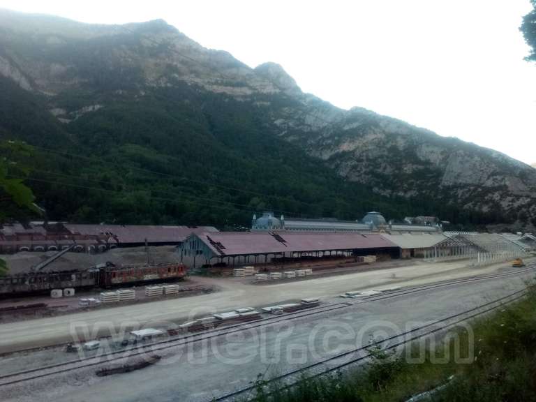 Renfe / ADIF: estación internacional de Canfranc - 2019