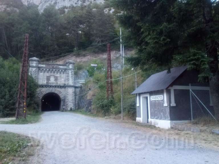 Renfe / ADIF: estación internacional de Canfranc - 2019