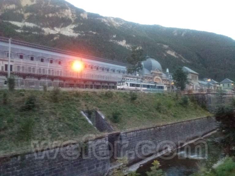 Renfe / ADIF: estación internacional de Canfranc - 2019